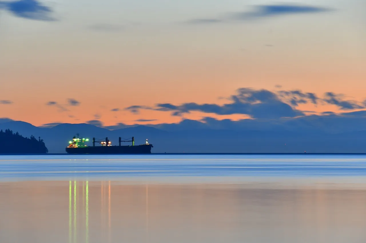 Why Are Smart People Engaging in "Circuitous Trade"?