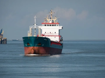 How deep is the water in daily necessities customs clearance?