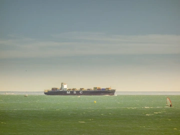 The difference between import and export agent and customs broker