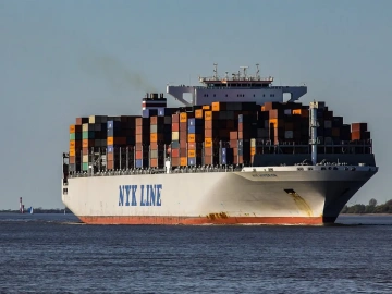 I want to be a cosmetics agent and embark on a new journey of beauty