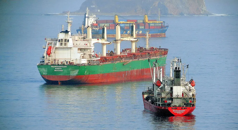 通関費用が設備価格を超える？ベテラン輸入業者が教える失敗回避術