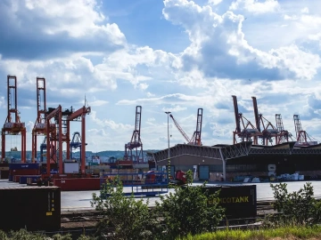 Transshipment Trade and Bonded Areas: Secrets Hidden Behind International Trade?