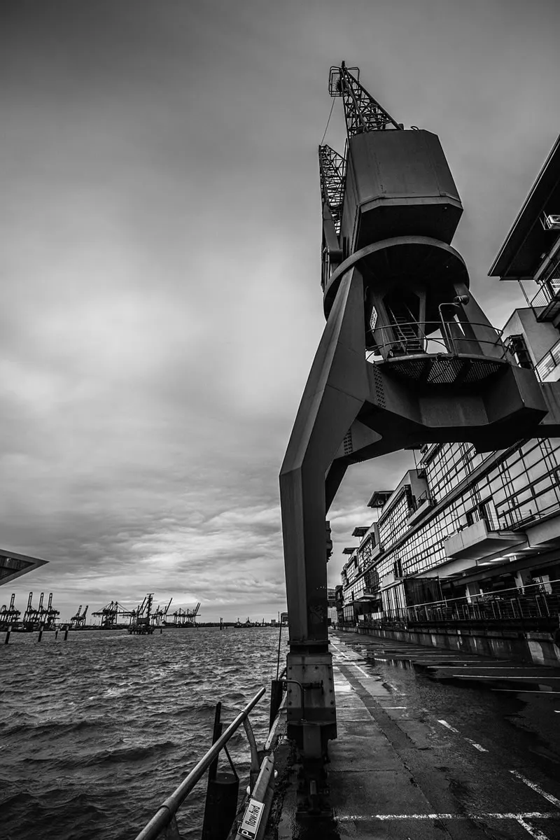 代行購入からブランド側へ、あなたが越えるべき5つの壁