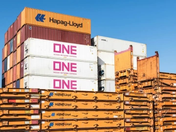 What problems should we pay attention to when looking for an agent to export by ourselves?