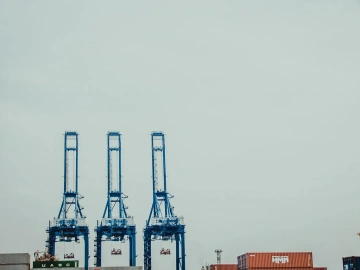 What should we pay attention to in foreign trade import and export?