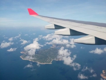 How Many Hidden Tricks Are There in Jewelry Import Agency Fees?