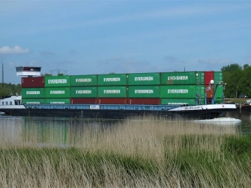 Northern Drawer Slide Re-export Trade: A Hidden Wealth Code?