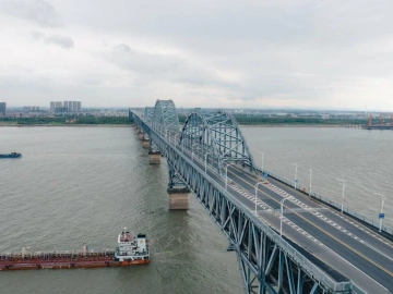 Entrusting Tax Refunds to Agents: Will You Get More Money? Wake Up!