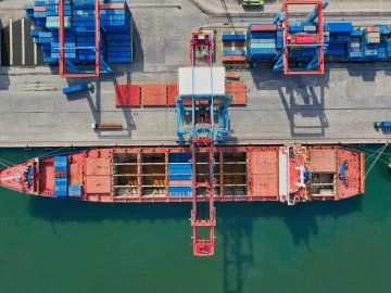 Unveiling the Major Risks of Re-export Trade? Do You Dare to Venture In?