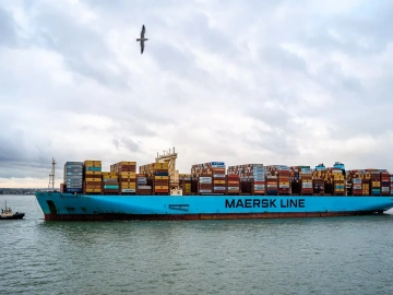 Cross-border Re-export Trade: Business Opportunity or Trap?