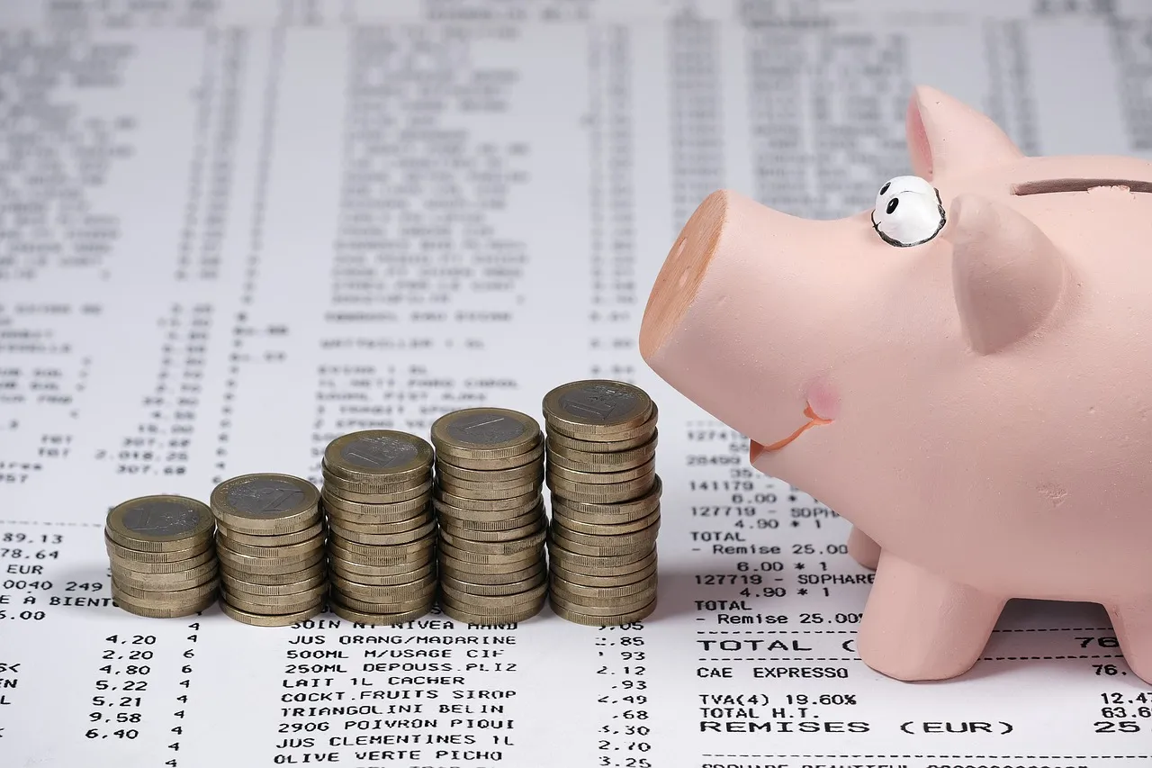 Understand the Payment Code of Re-export Trade in One Article