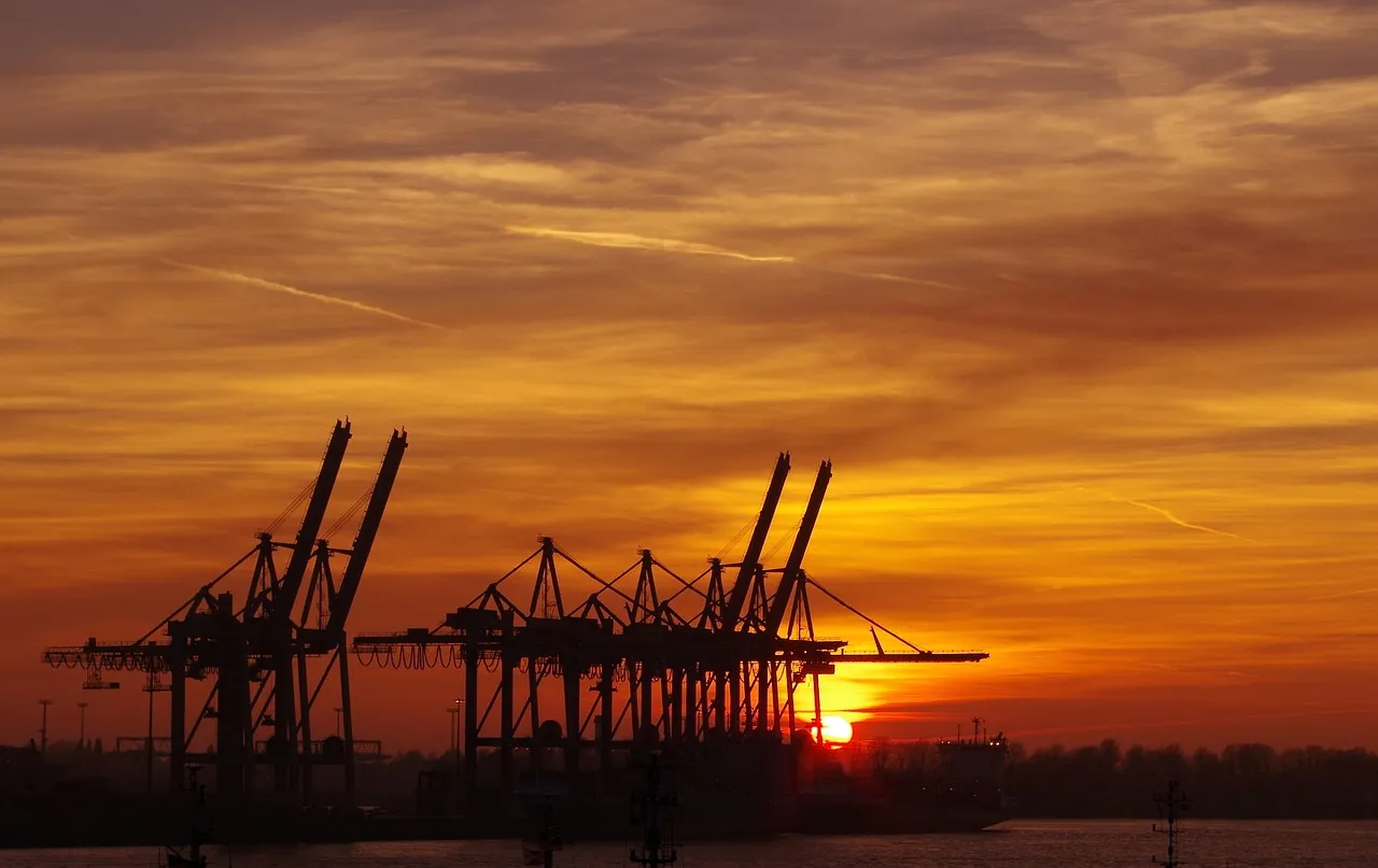 Southeast Asia Re-export Trade: Trillion-Dollar Business Opportunities Hidden Behind Tariffs