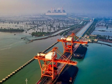 What are the main responsibilities of a foreign trade import and export agency?