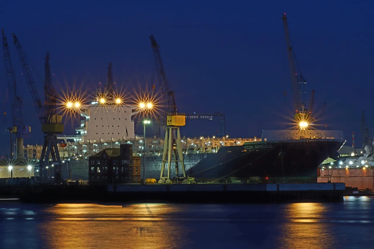 From the Yangtze River to the Globe: The Fantastic Journey of a Container