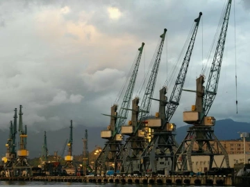 Maschinen-Import durch Agentur? Kennen Sie die Tricks dahinter?