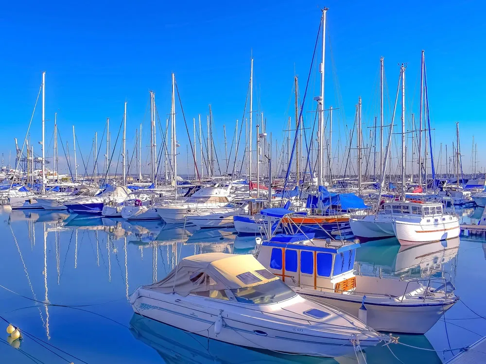 Le commerce de transbordement transfrontalier : opportunité ou piège ?