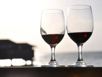 Qingdao Red Wine Agency Hides Billion-Dollar Business Opportunity